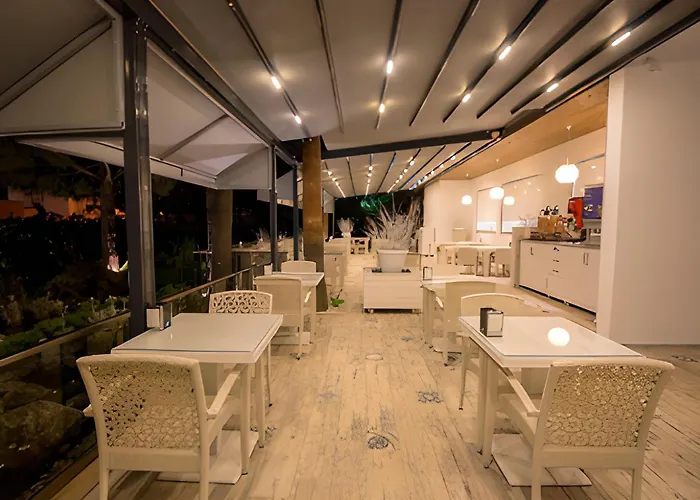 Supreme ıçmeler Adults Only 4*