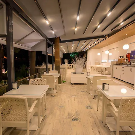 Supreme ıçmeler Adults Only 4*