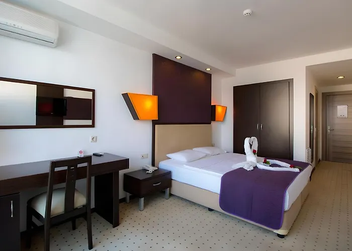 Otel Supreme ıçmeler Adults Only 4*